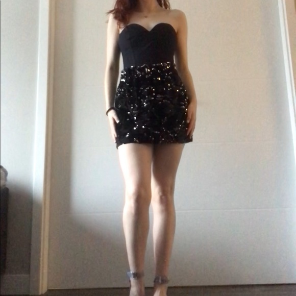 Sequin & Velvet Black Zara Mini Skirt - Picture 3 of 7